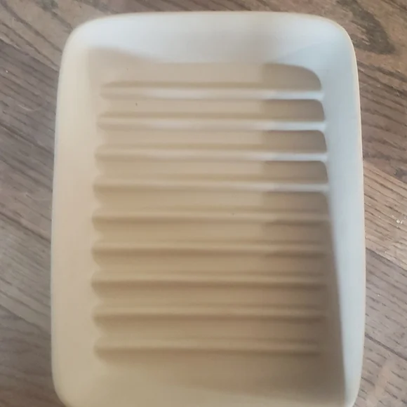 NWOB Pampered Chef stoneware bacon/vegetable dish - Picture 1 of 3